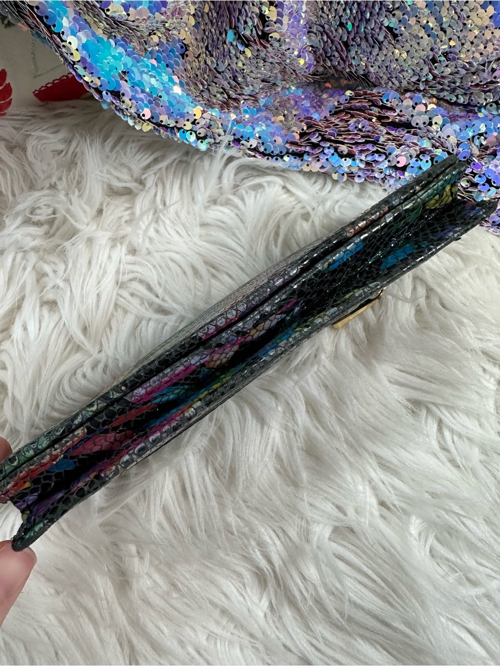 Lodis • Tropical Floral Textured Bi-Fold Wallet - Picture 9 of 14